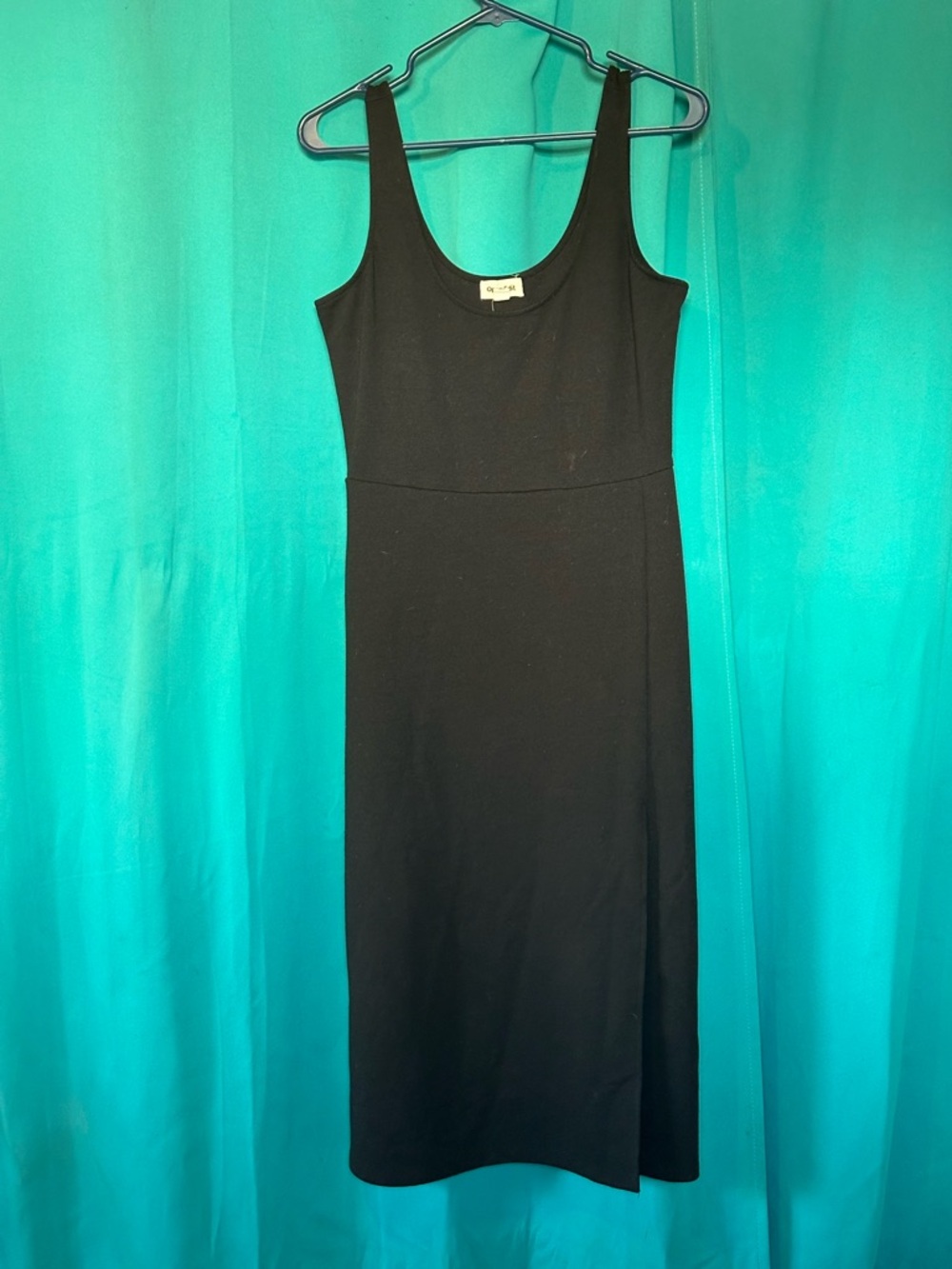 Everyday Black Scoop Neck Midi Dress